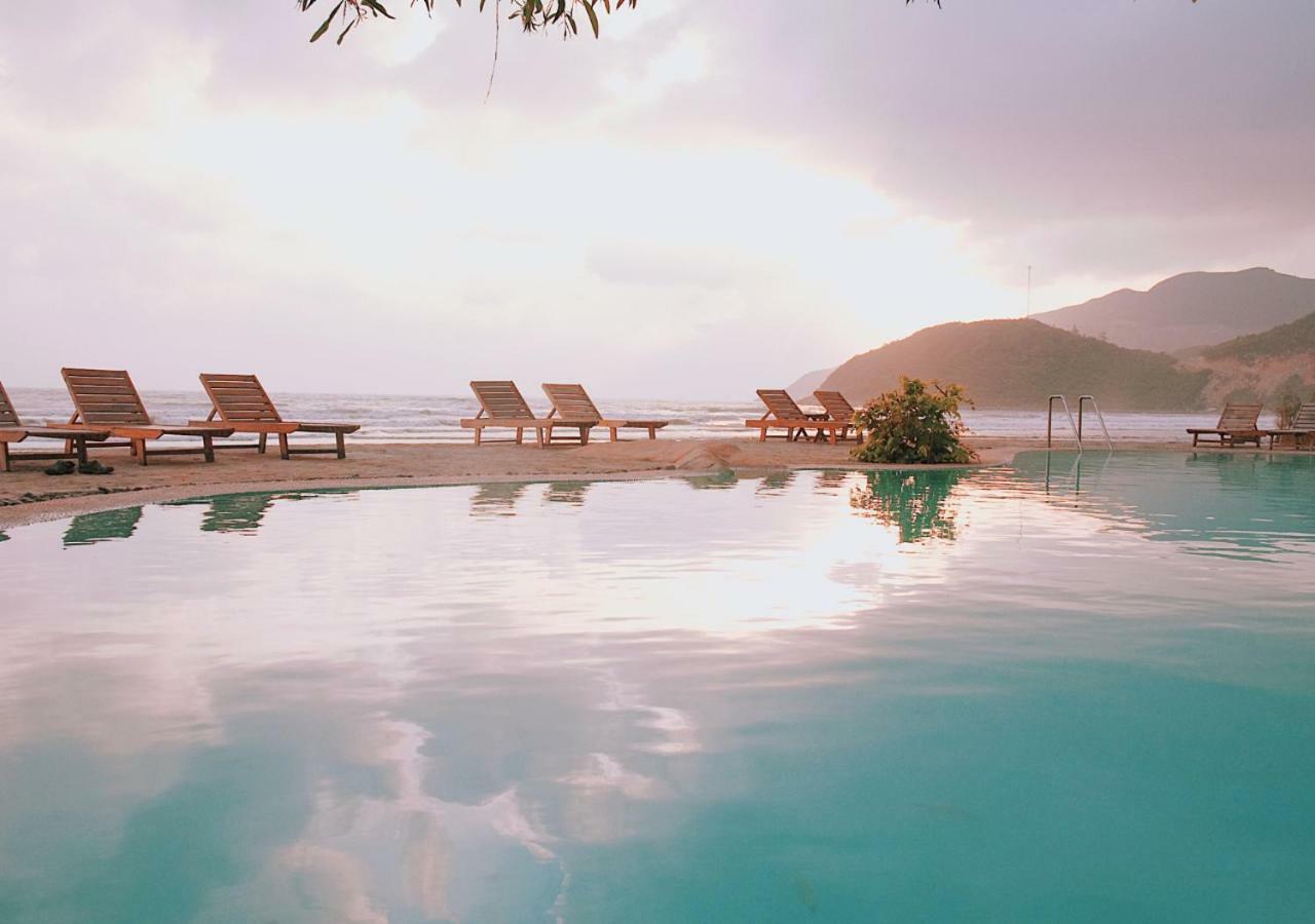 Wild Beach Boutique Resort Ninh Phuoc エクステリア 写真